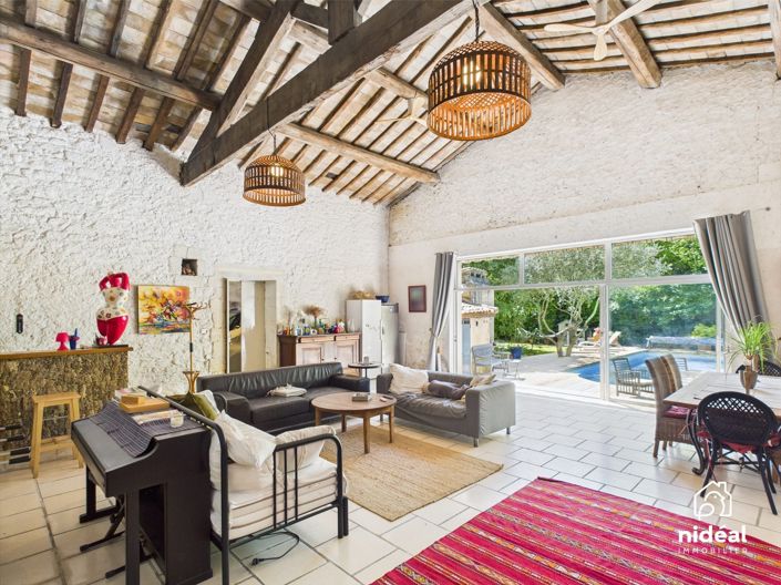 Image No.5-8 Bed House for sale