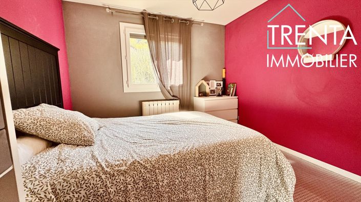 Image No.19-4 Bed House for sale