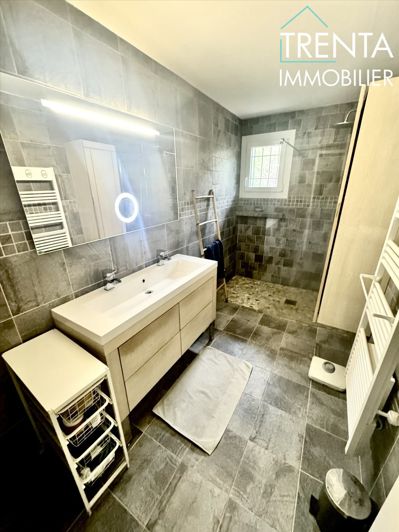 Image No.20-4 Bed House for sale