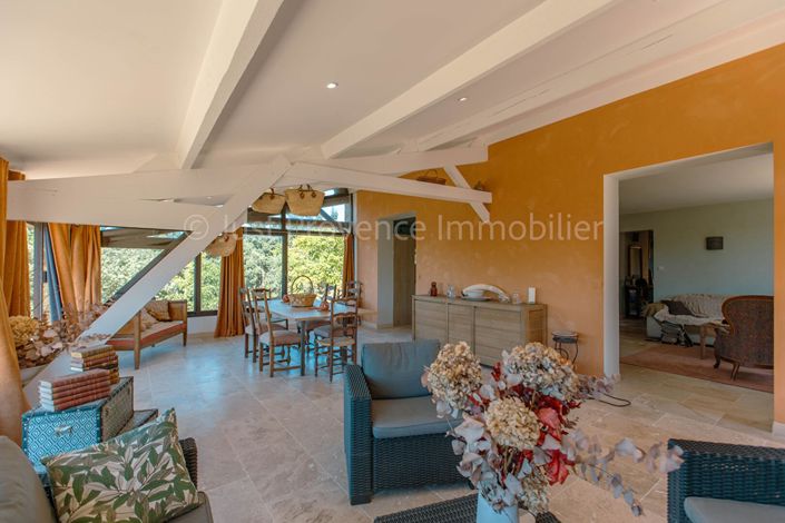 Image No.6-4 Bed House for sale