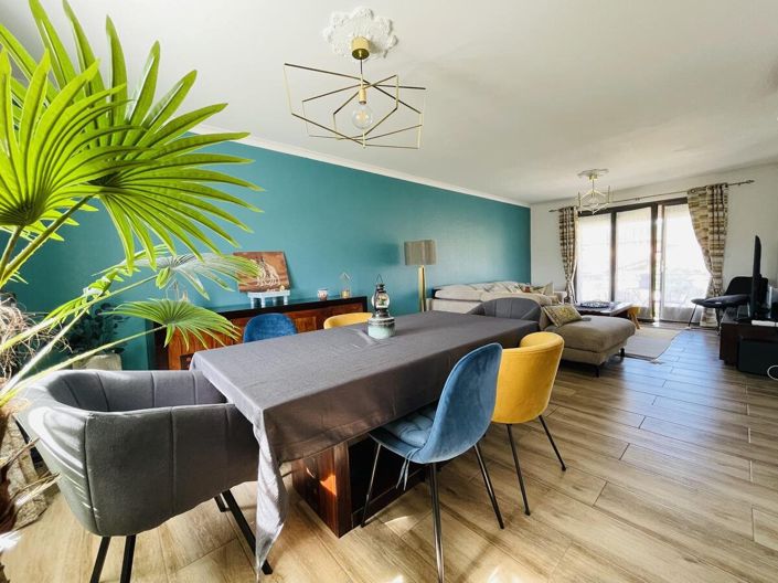Image No.2-5 Bed House for sale