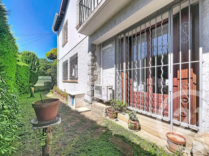Image No.4-5 Bed House for sale
