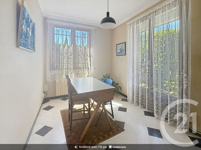 Image No.9-5 Bed House for sale
