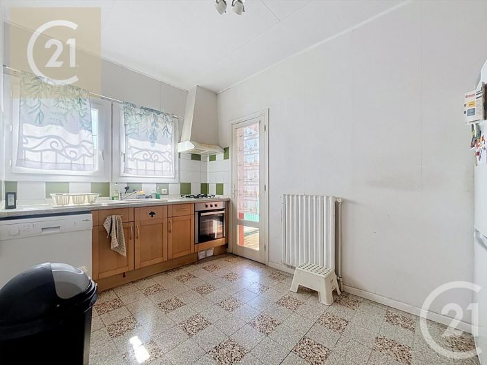 Image No.12-5 Bed House for sale