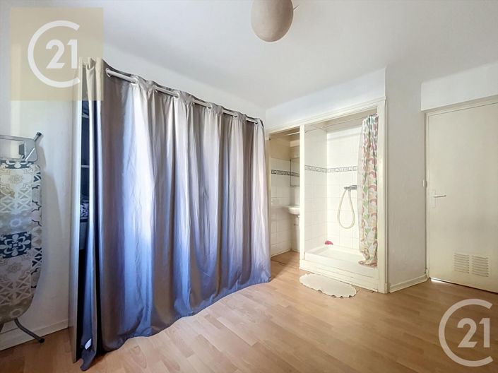 Image No.5-5 Bed House for sale