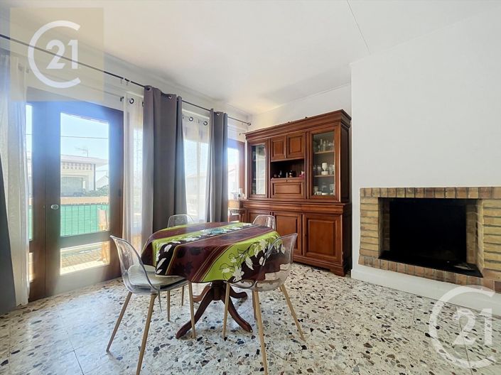 Image No.9-5 Bed House for sale