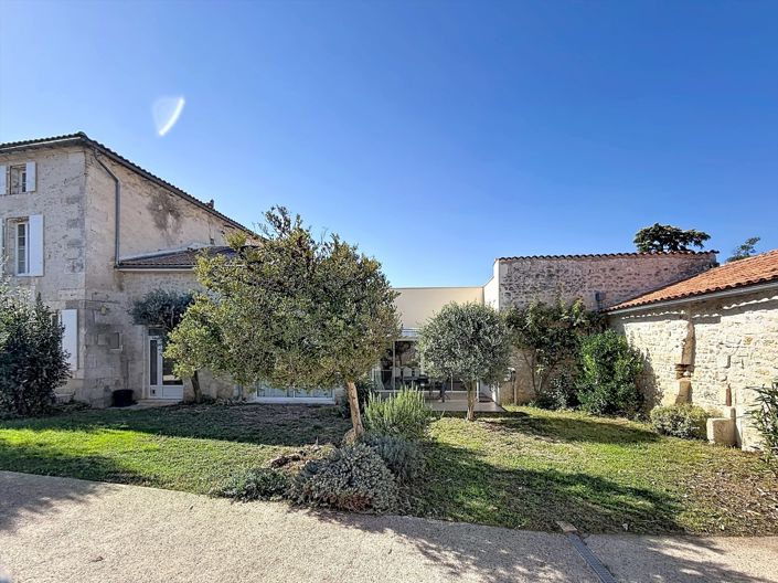 Image No.14-4 Bed House for sale