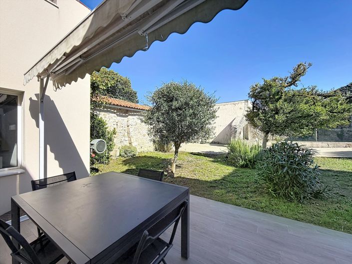 Image No.6-4 Bed House for sale