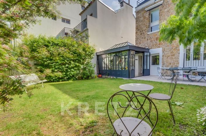 Image No.16-4 Bed House for sale