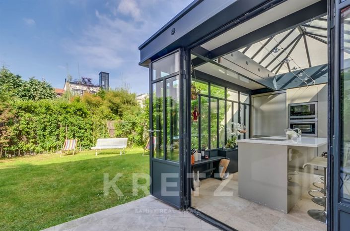 Image No.3-4 Bed House for sale
