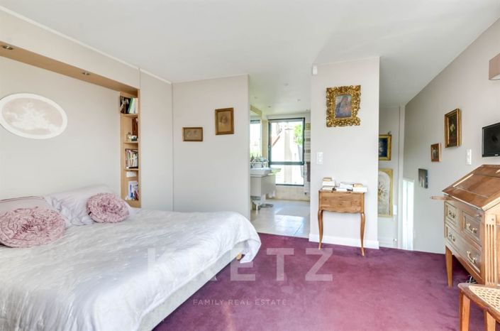Image No.9-4 Bed House for sale