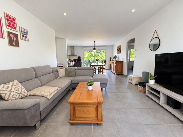 Image No.2-2 Bed House for sale