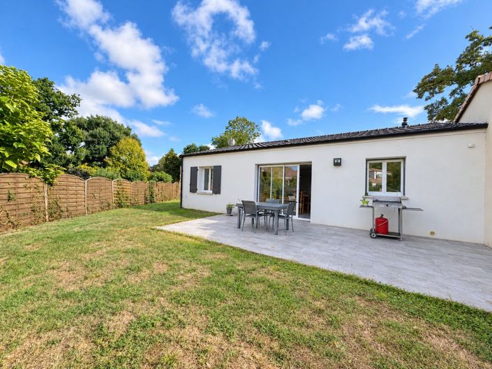 Image No.5-2 Bed House for sale