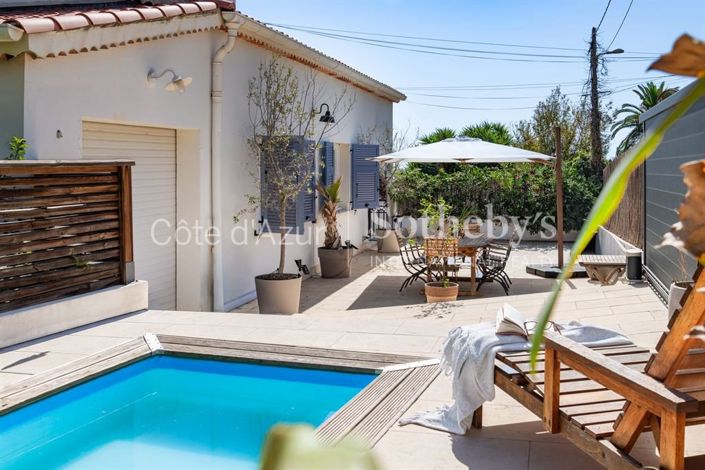 Image No.20-3 Bed Apartment for sale