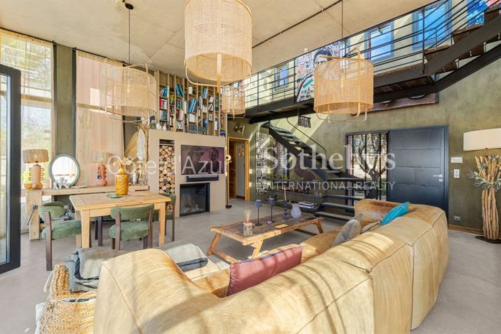 Image No.11-3 Bed House for sale