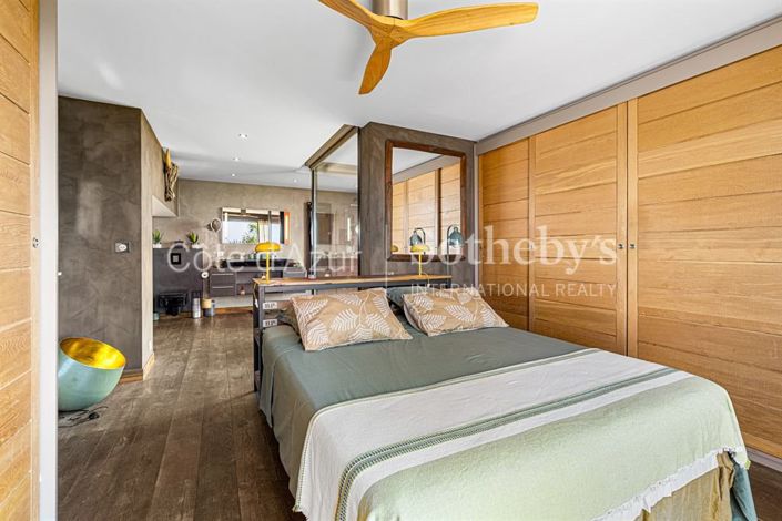 Image No.14-3 Bed House for sale