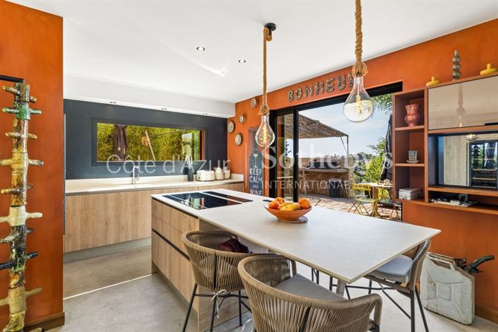 Image No.8-3 Bed House for sale