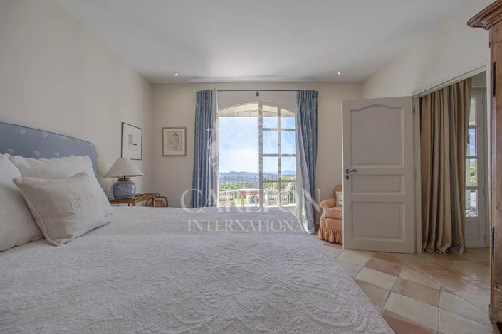 Image No.12-5 Bed House for sale