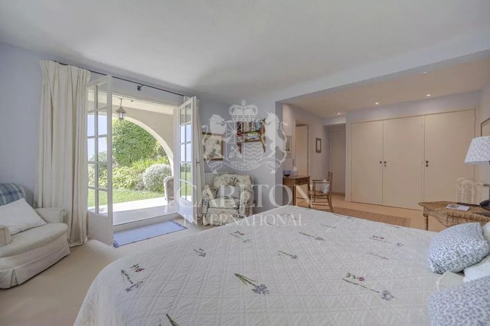 Image No.17-5 Bed House for sale