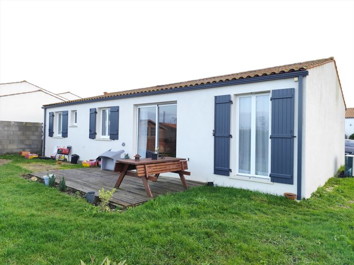 Image No.2-3 Bed House for sale