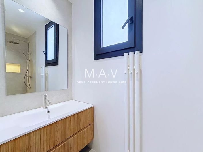 Image No.18-2 Bed Apartment for sale