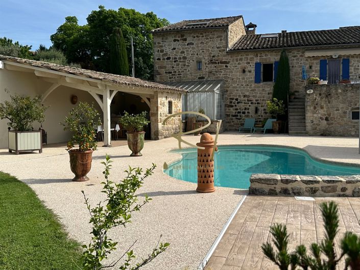 Image No.6-5 Bed House for sale