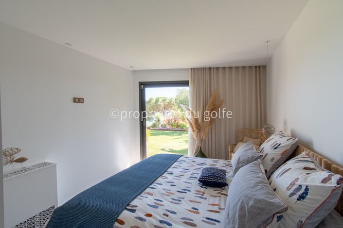 Image No.14-3 Bed House for sale