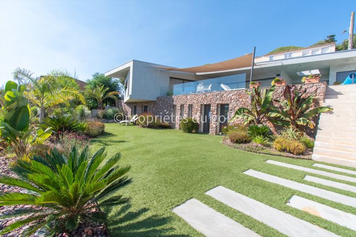Image No.18-3 Bed House for sale