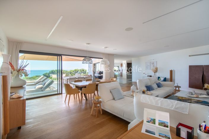 Image No.9-3 Bed House for sale