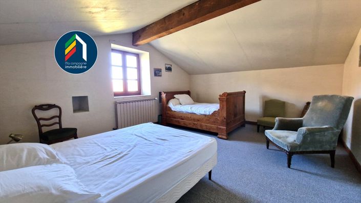 Image No.8-6 Bed House for sale