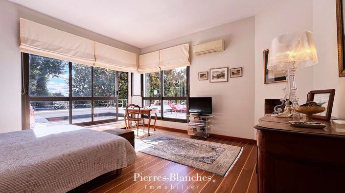 Image No.12-4 Bed House for sale