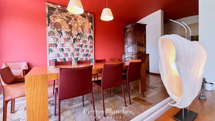 Image No.8-4 Bed House for sale