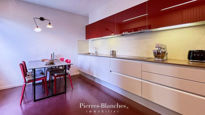 Image No.9-4 Bed House for sale