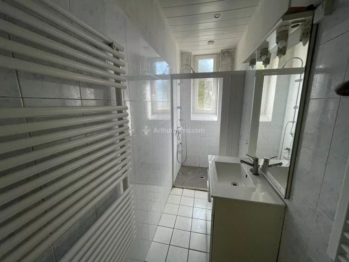 Image No.5-2 Bed House for sale