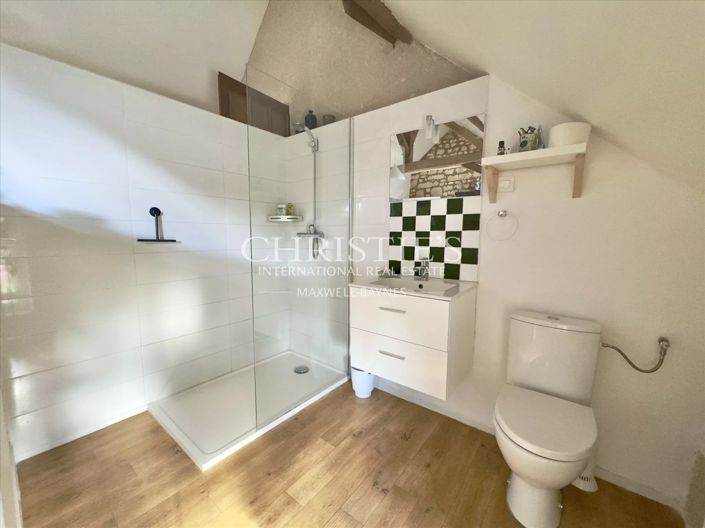 Image No.10-3 Bed House for sale