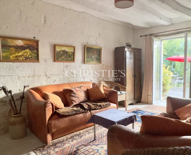 Image No.11-3 Bed House for sale