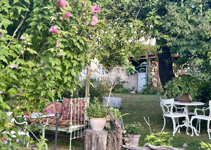 Image No.15-3 Bed House for sale