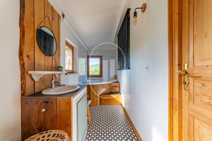 Image No.7-4 Bed House for sale
