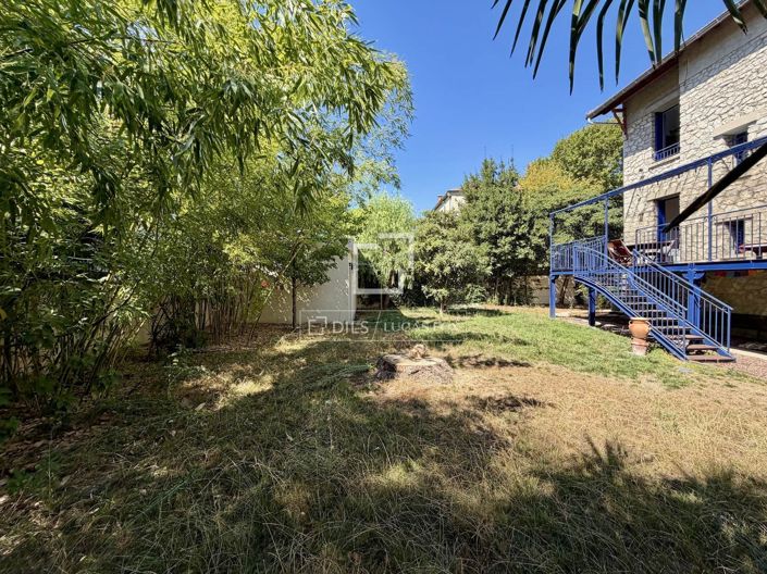 Image No.3-5 Bed House for sale