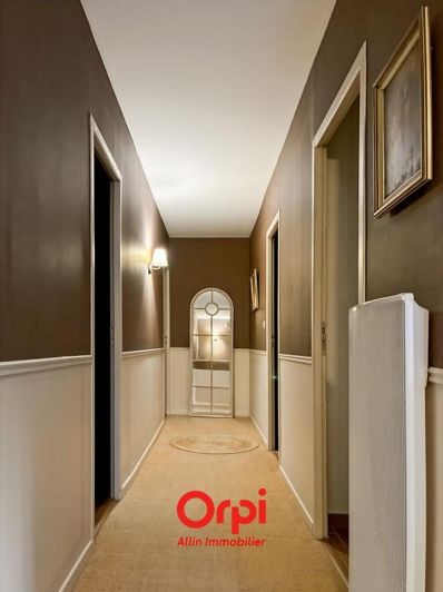 Image No.10-6 Bed House for sale