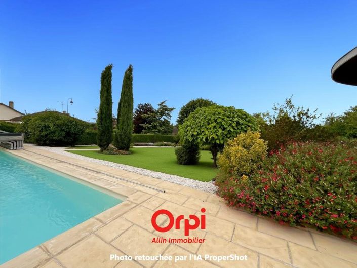 Image No.20-6 Bed House for sale