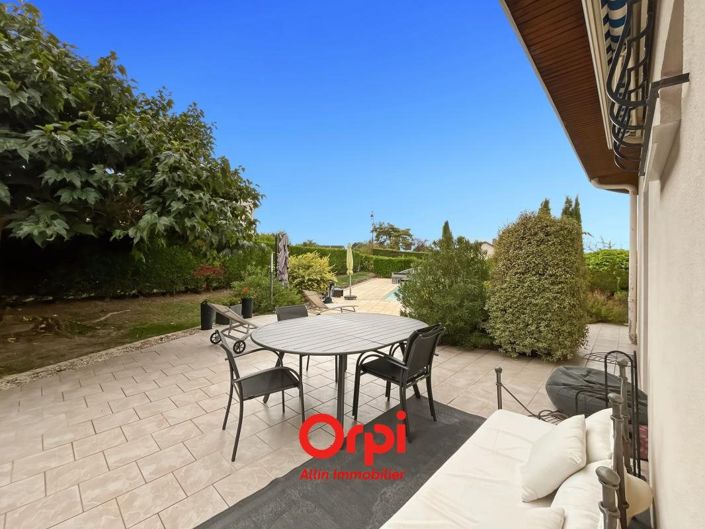 Image No.21-6 Bed House for sale