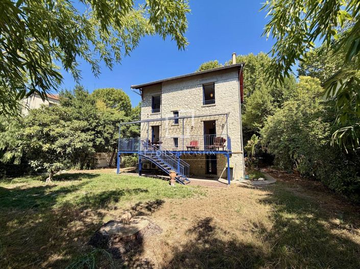Image No.17-5 Bed House for sale