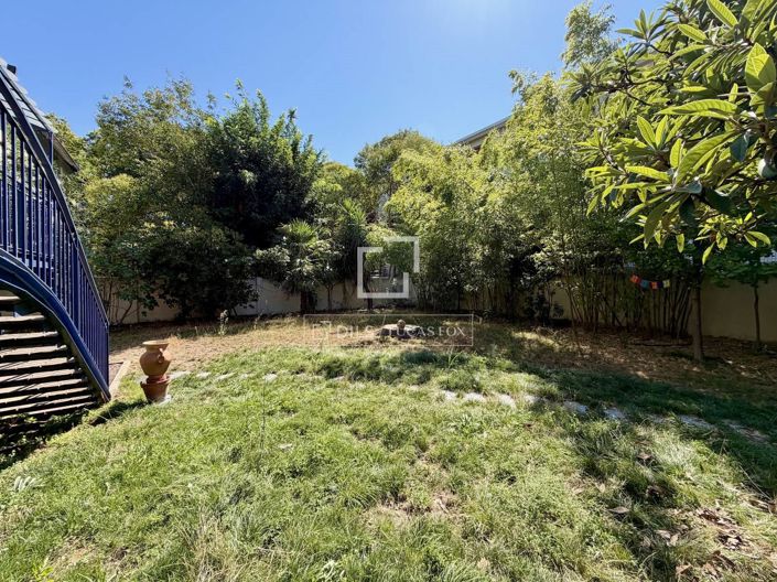 Image No.18-5 Bed House for sale