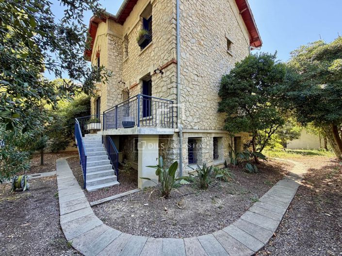Image No.31-5 Bed House for sale