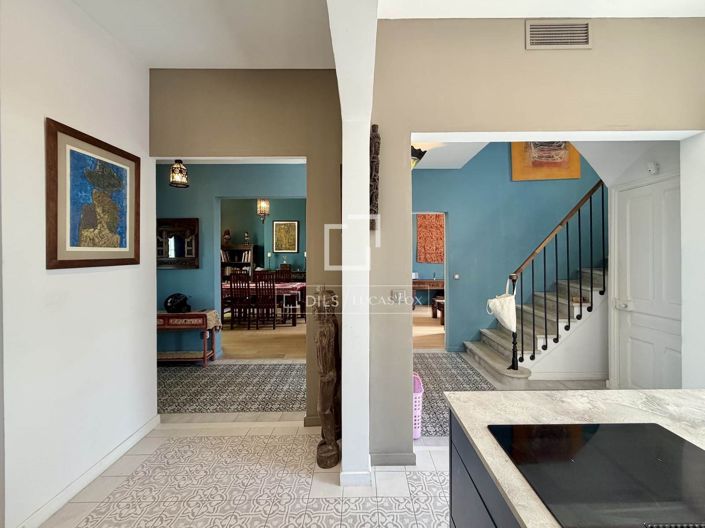 Image No.9-5 Bed House for sale