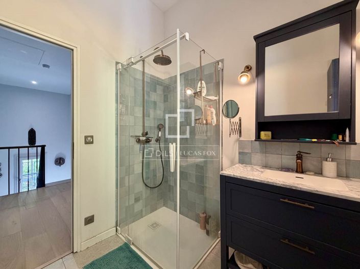 Image No.24-5 Bed House for sale
