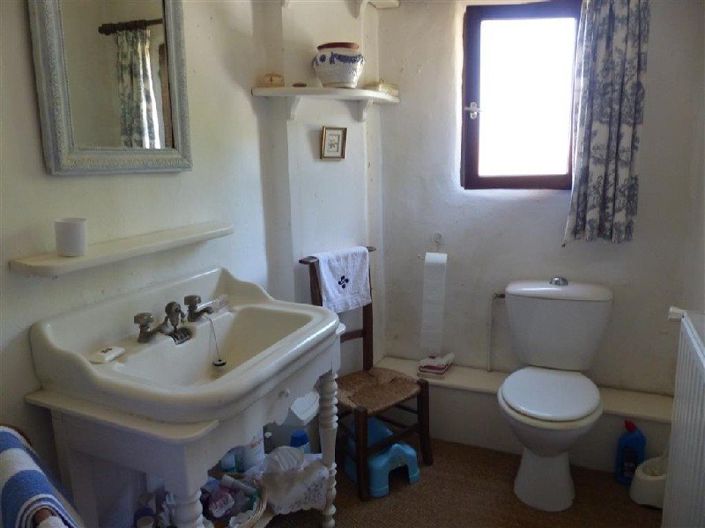 Image No.10-4 Bed House for sale