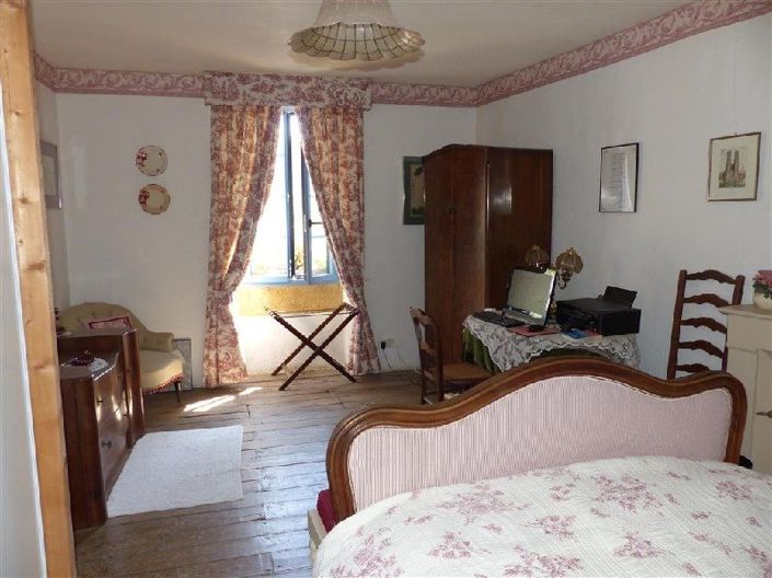 Image No.13-4 Bed House for sale