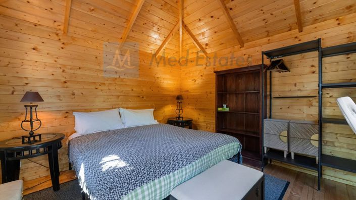 Image No.16-5 Bed House for sale